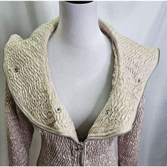 Samuel Dong Women's Gold Beige Textured Zippered Jacket Size Medium - Picture 3 of 9